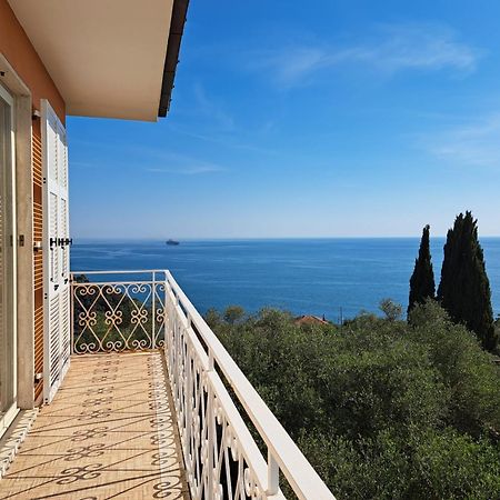 Villa Degli Ulivi - Free Parking 레리치 외부 사진