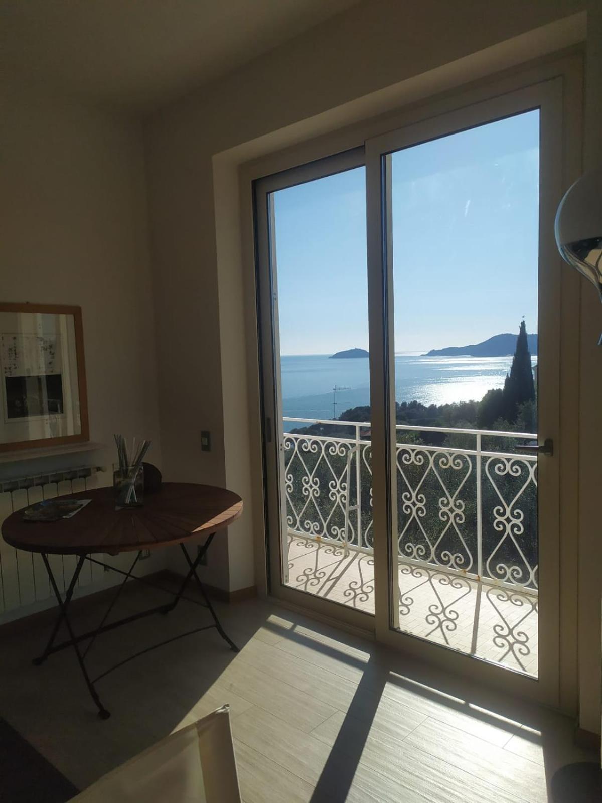 Villa Degli Ulivi - Free Parking 레리치 외부 사진