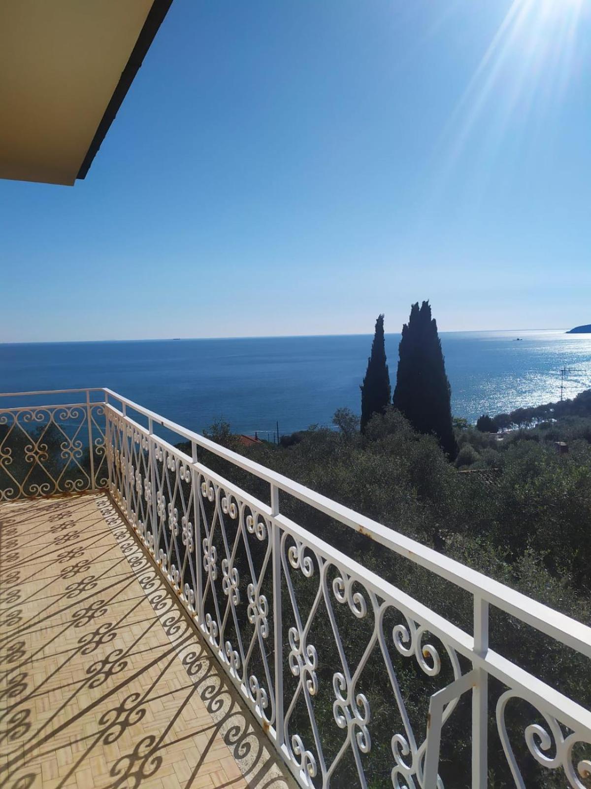 Villa Degli Ulivi - Free Parking 레리치 외부 사진